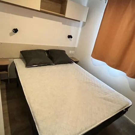 Mh T003 3 38m2 Annee Juin 2021 Clim Tv Lave Vaisselle Dans 4 Etoiles Campsite Saint-Julien-en-Born